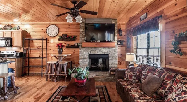 SmokyStays Bears Den Cabin