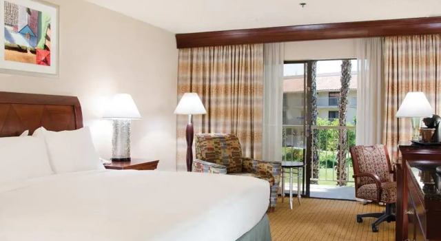 Номер Standard DoubleTree by Hilton Bakersfield