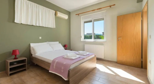Вилла Stunning 5-bed Villa in Gennadi!