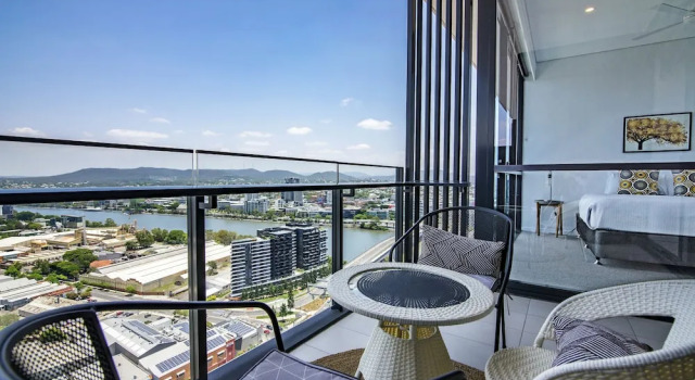Номер Standard с 2 комнатами с балконом и с видом на горы Hope Street Apartments by CLLIX
