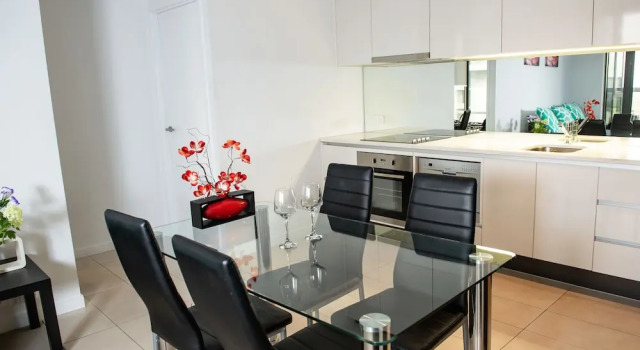 Апартаменты Luxury с 2 комнатами с балконом Madison Apartment