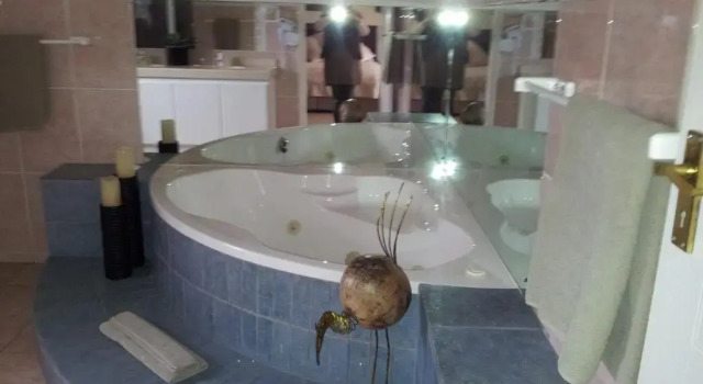 Люкс Luxury Waterfront Lodge