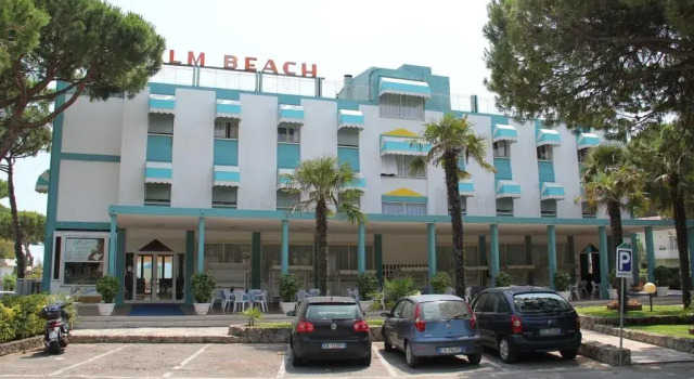 Hotel Palm Beach, Забронировать Отель Лидо ди Езоло Riviera Ovest, рядом с Torino Square