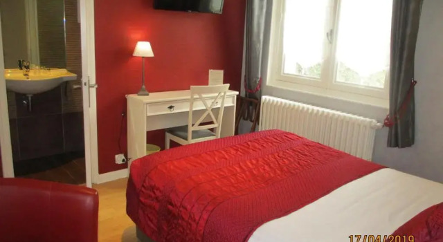 Двухместный номер Standard Logis Hôtel LAyguelade
