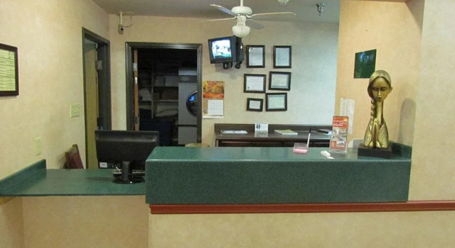 Western Inn & Suites Hampton, Boek Hotel Hotels in Georgia met parkeren, Parkeren