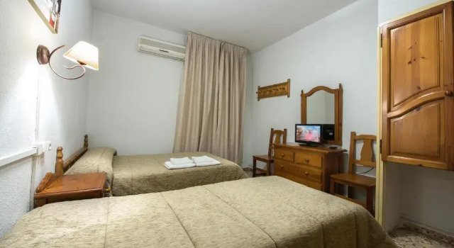 Семейный номер Standard Hostal Santa Barbara