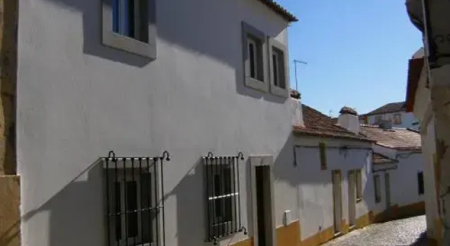 Casa de Charme em Evora, Забронировать Апартаменты/квартира Отели Эвора-Монте с парковкой, рядом с Church of Nossa Senhora da Graca, Парковка