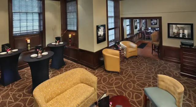 Andover Inn, Забронировать Отель Андовер Массачусетс