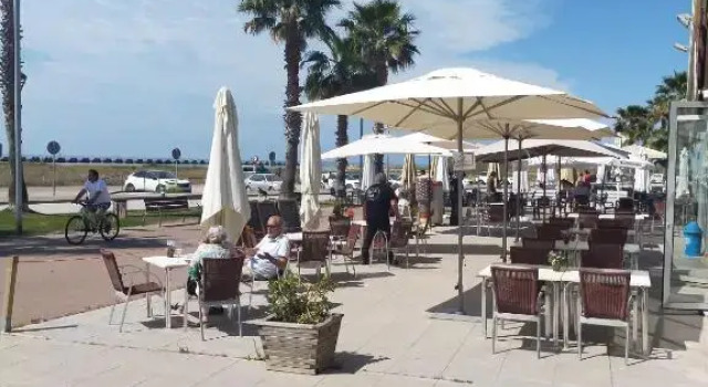 Apartamento para 5 personas frente al mar con piscina y parking, Prenota Appartamento Cubelles Costa del Garraf