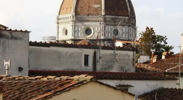 Claudia Suite with view in Florence, Забронировать Отель Сан-Марко - Сантиссима-Аннунциата Флоренция, рядом с Кафедральный собор Санта-Мария-дель-Фьоре