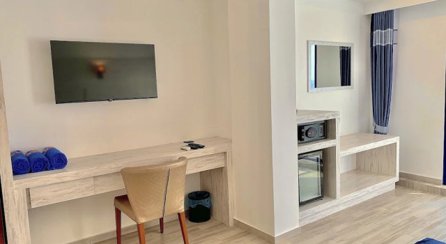 Трёхместный номер Deluxe с балконом и с видом на море Kaani Palm Beach
