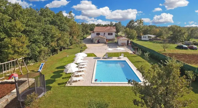 Апартаменты Apartment Modrusani 1561