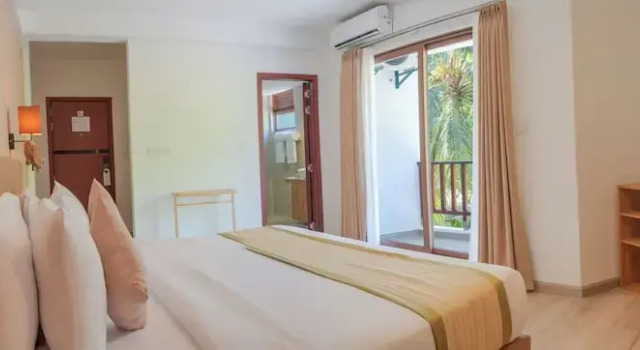 Семейный люкс Premium с балконом Cocomo Maldives