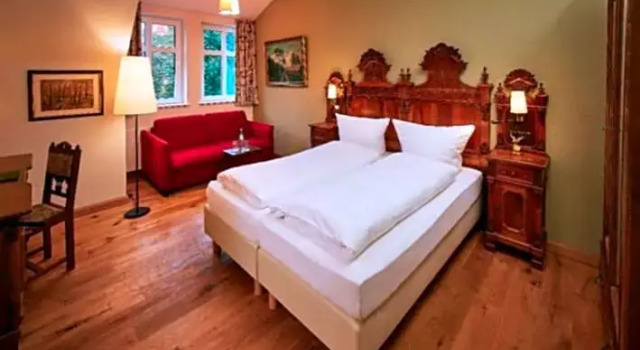 Hotel Anno 1848, Забронировать Отель Линдерн 