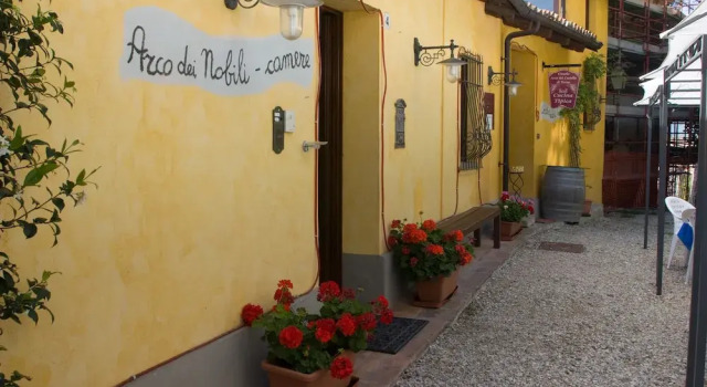 Arco dei Nobili