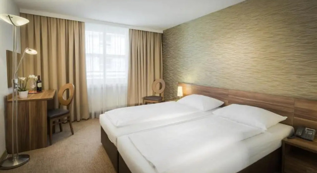 Трёхместный номер Standard Hotel Enziana Wien