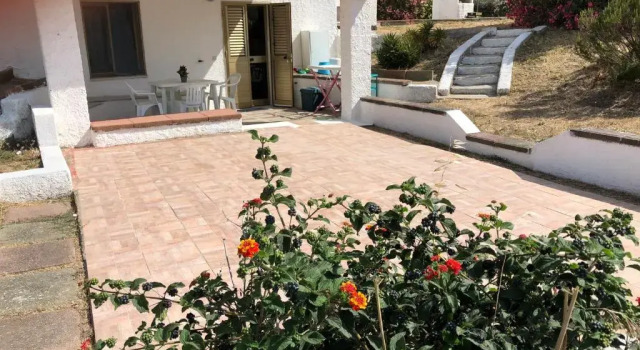 Апартаменты Grazioso appartamento in villetta bianca