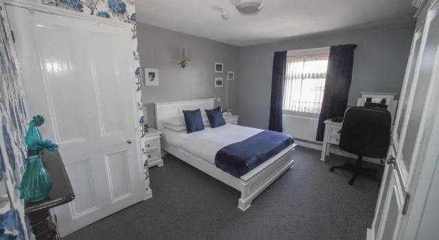 Номер Standard Tower House Executive Guest House