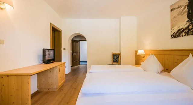 Семейный люкс с балконом Hotel Waldheim