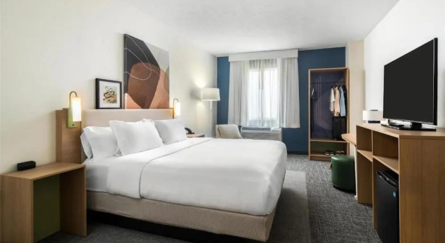 Двухместный номер Standard с балконом Spark by Hilton Tempe Phoenix Airport