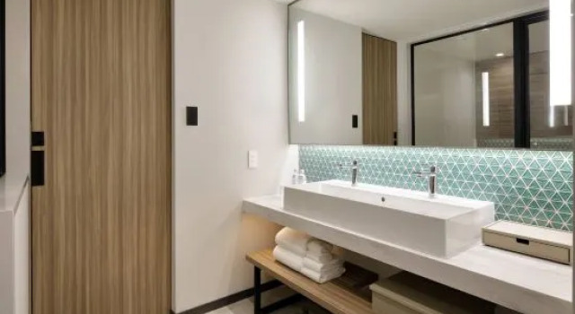 Двухместный люкс Courtyard Отель Courtyard Osaka Honmachi by Marriott