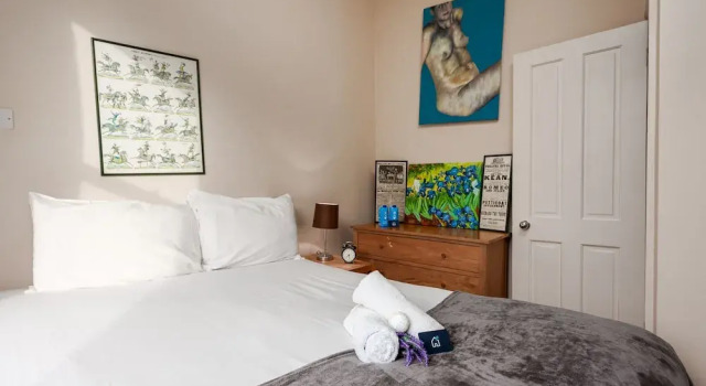 Light And Comfortable Hammersmith Home Ssq