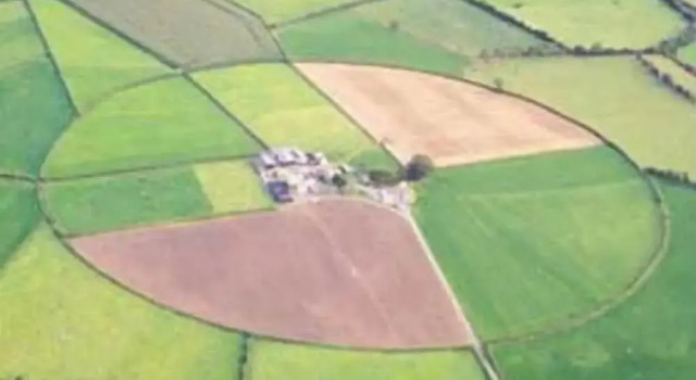 The Ring Farmhouse, Buchen Sie Hotel Hotels in Tipperary County mit Parkplatz, Parkplätze