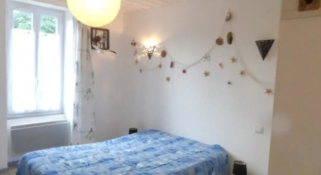 House With 2 Bedrooms in Châtelaillon-plage, With Enclosed Garden and, Rezerwuj Hotel Hotele w Charente-Maritime z parkingiem, Parking