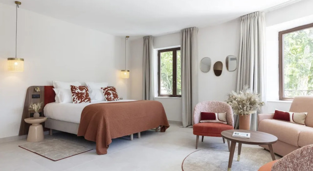 Полулюкс Deluxe Hôtel et Restaurant La Bastide Bourrelly - Mathias Dandine - Teritoria