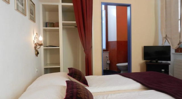 Casa Gialla B&B, Забронировать Отель «постель и завтрак» Тегна Чентовалли