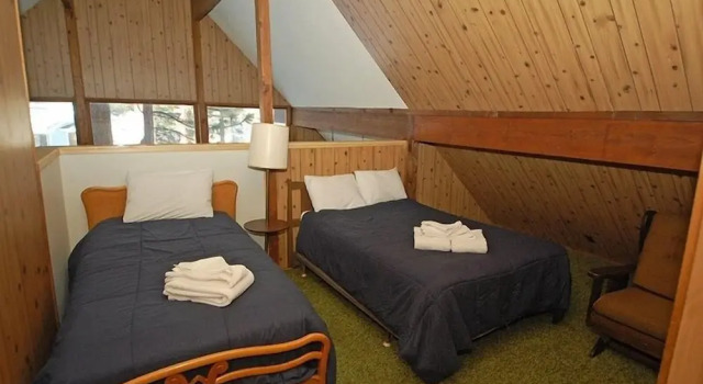 Номер Standard 1116 Golden Bear 3 Bedroom Cabin by RedAwning