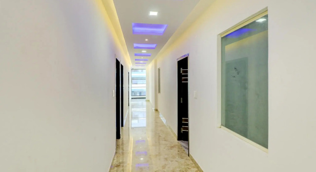 OYO 78903 Dsilver Suites, Book Feriehus Sommerhuse i Mysore, Hytte
