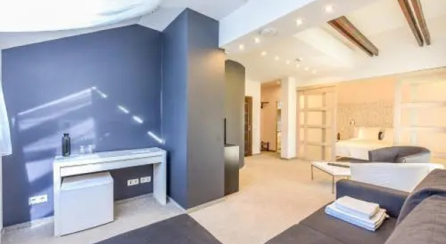 Romuvos parkas, Rezervați Hotel Hoteluri de 3 stele în Saltiniai, 3*
