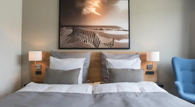 Hotel 6400
