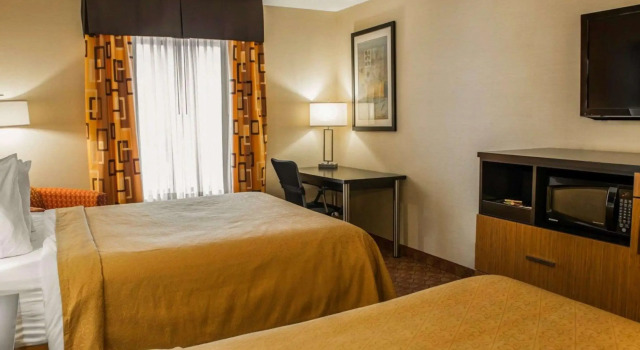 Четырёхместный номер Standard Quality Inn Franklin I-65