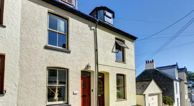 Holiday Home Violet, Book Vacation Home Looe Cornwall, near Samphire Beach