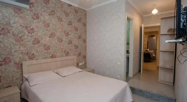 5 rooms, Book Hotel Batumi 