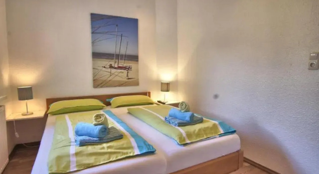 Апартаменты Meike 2 - Ebenerdige Wohnung mit Terrasse und kleinem Garten