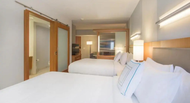 Четырёхместный номер Standard SpringHill Suites by Marriott Wilmington Wrightsville Beach
