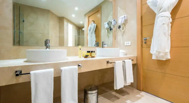 Полулюкс Hotel Farah Tanger