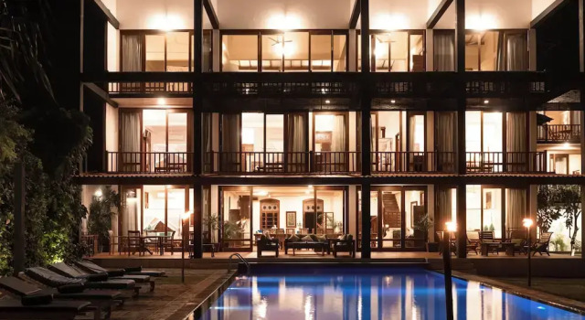 South Point Ocean - Whole Villa 8 Bedroom (Sleep 16)
