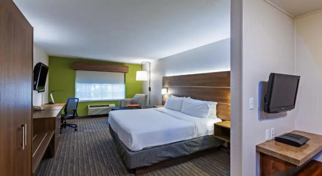 Люкс Holiday Inn Express & Suites Tulsa S Broken Arrow Hwy 51 by IHG