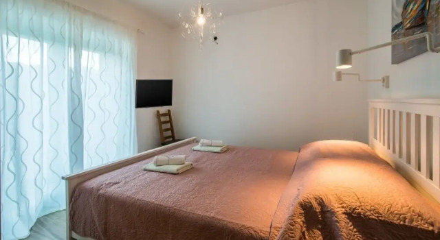 Priroda - H, Varaa Hotelli Hotellit Kvarner Islands uima-altaalla, Uima-allas