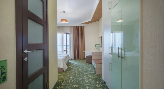 Villa Pinia Eco-hotel, Buchen Sie Hotel Oblast Odessa 