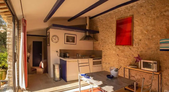 Студия Le Clos des Amandiers