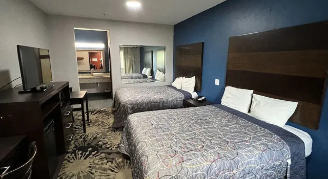 Regency INN & Suites
