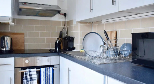 Bright 1 Bedroom Flat By Baker Street