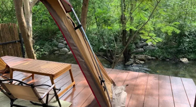 Тент с видом на воду Moosi Yard Hometel Khaoyai