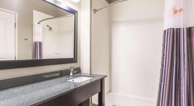 Четырёхместный семейный номер Deluxe La Quinta Inn & Suites by Wyndham Walla Walla