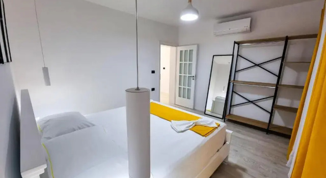 'The Yellow' Condo, Prenota Hotel Hotel a Berat County con parcheggio, Parcheggio